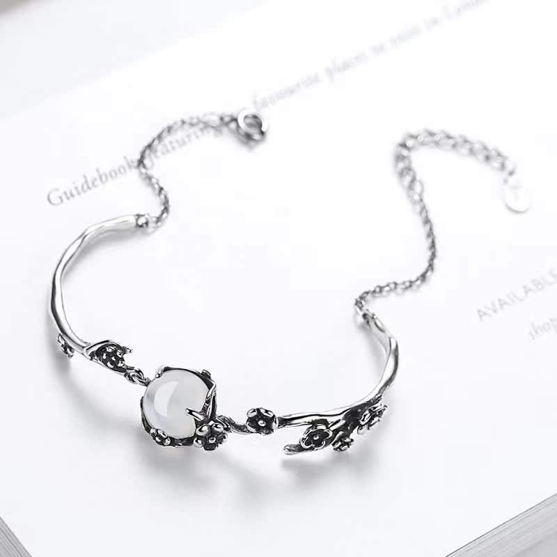 Plum Blossom Chalcedony Bracelet